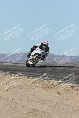 media/Dec-07-2025-CVMA (Sun) [[3e7d2de5dc]]/Race 7-Formula Lightweight Twins Shootout/